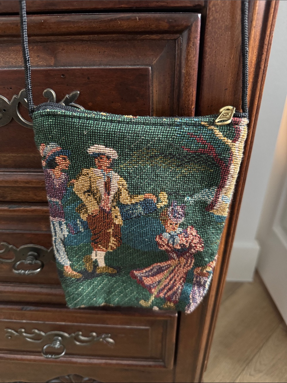 VTG Needlepoint Tapestry  Crossbody Purse Romantic Courting Scene Handbag Boho